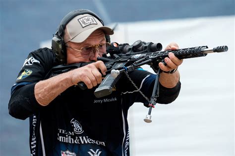 Aug 10, 2022 ... Jerry Miculek, holder of many world records and accomplished competition shooter shares his Smith & Wesson 627 revolver topped with a Venom ...